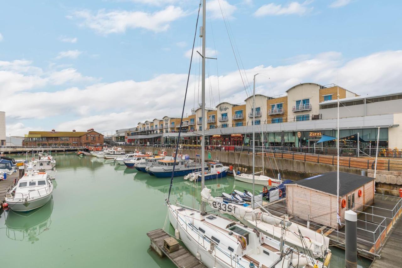 On The Water With Free Parking - By My Getaways Apartment Brighton Exterior foto