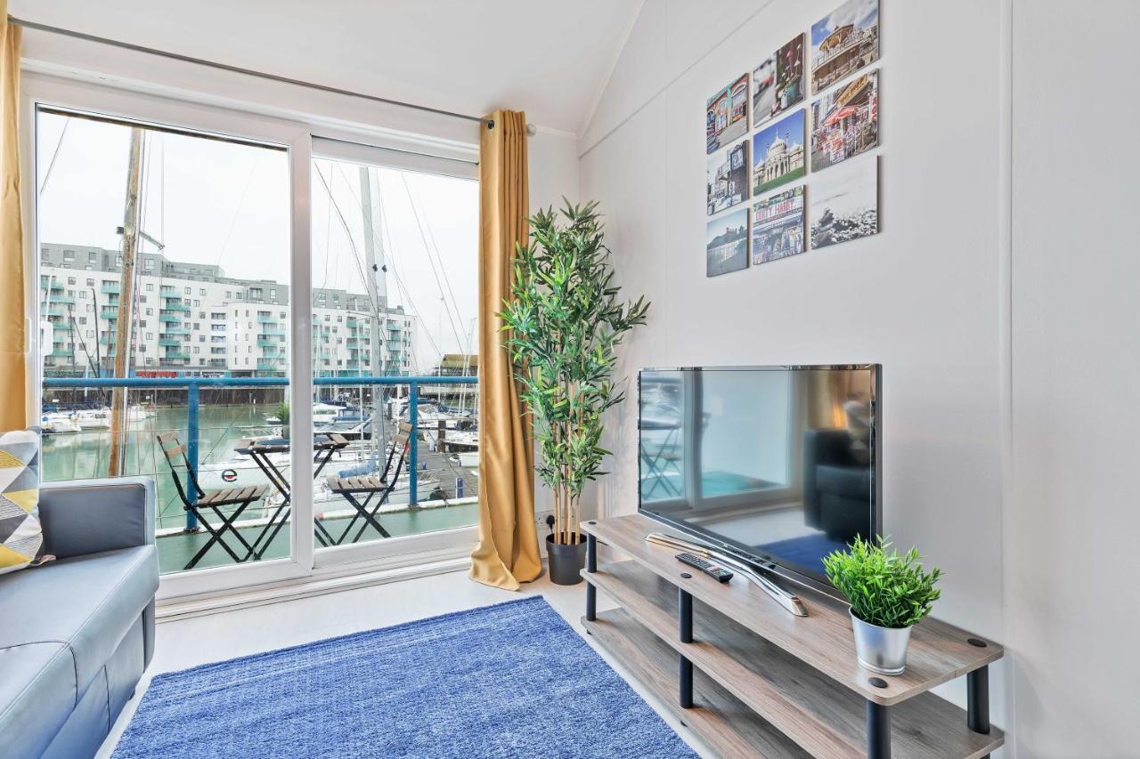 On The Water With Free Parking - By My Getaways Apartment Brighton Exterior foto